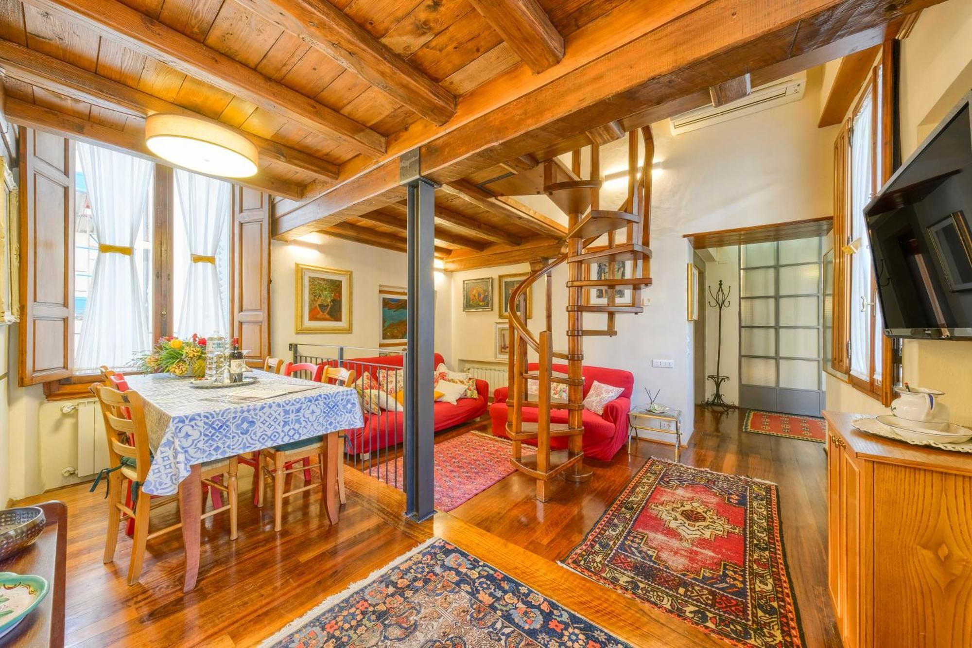 Casa Strozzi - * Florence